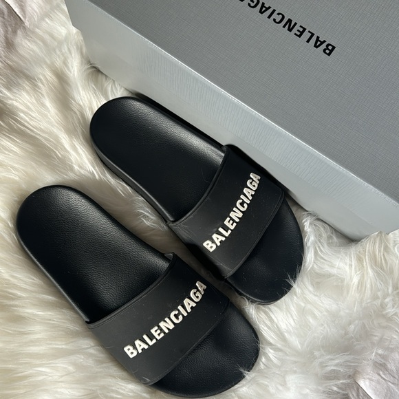 AUTHENTIC BALENCIAGA WOMEN'S POOL SLIDE SANDAL - Picture 2 of 6